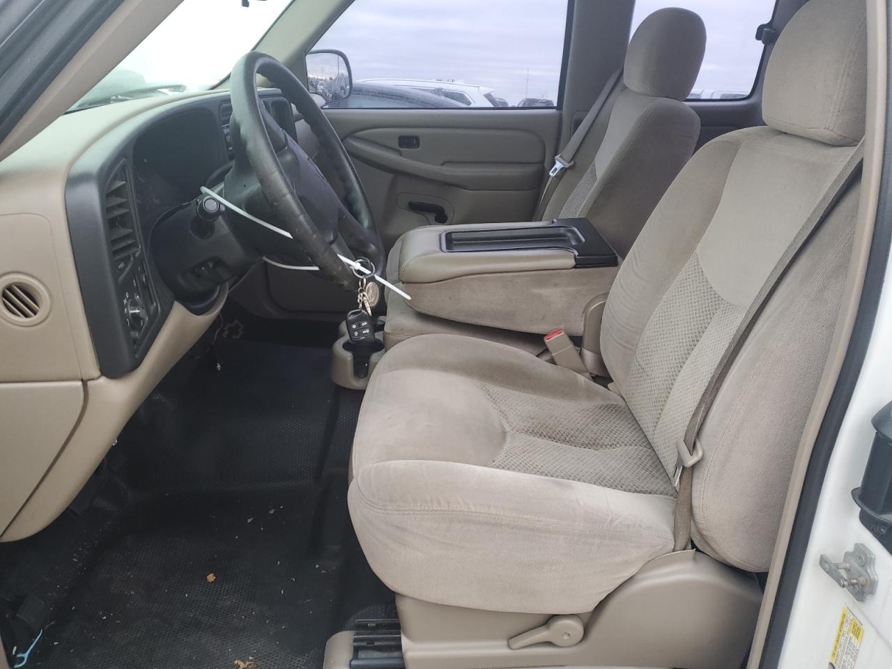 2007 Chevrolet Silverado - Image 7