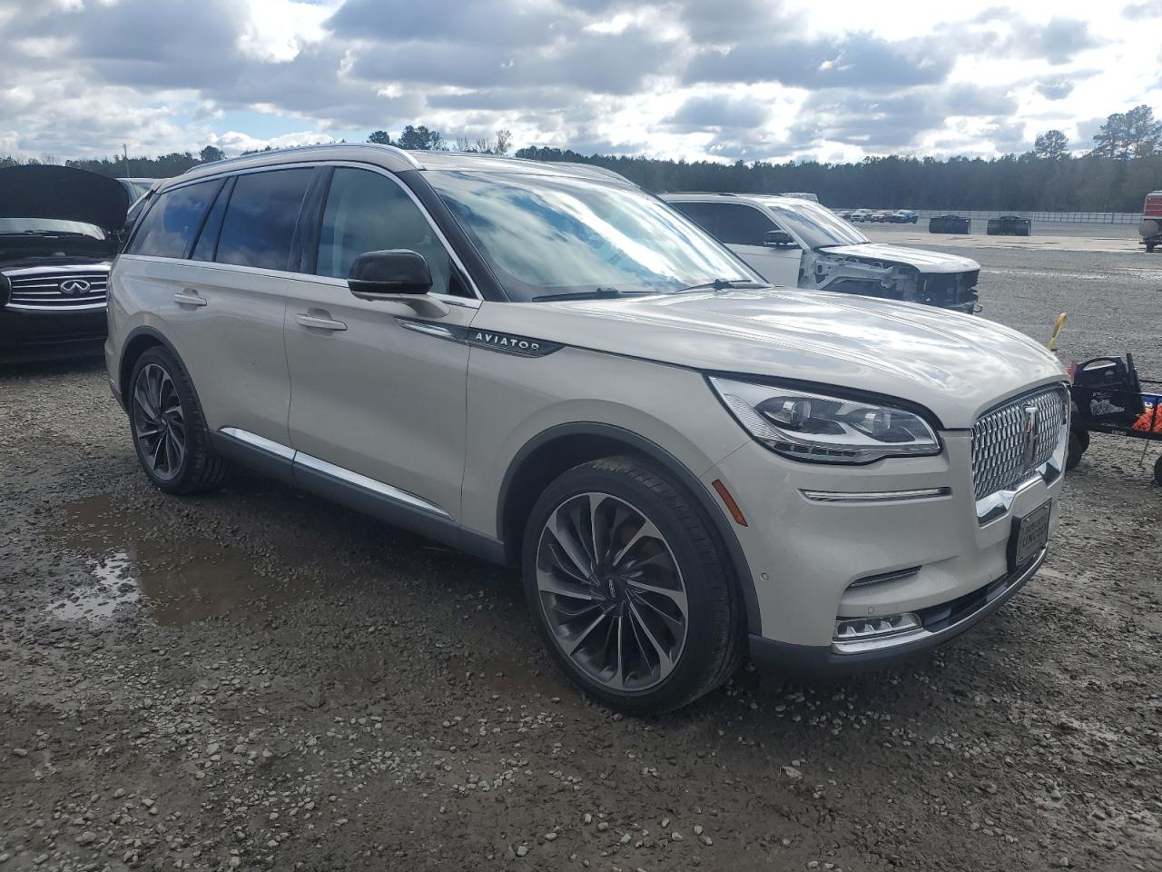 2020 Lincoln Aviator - Image 4
