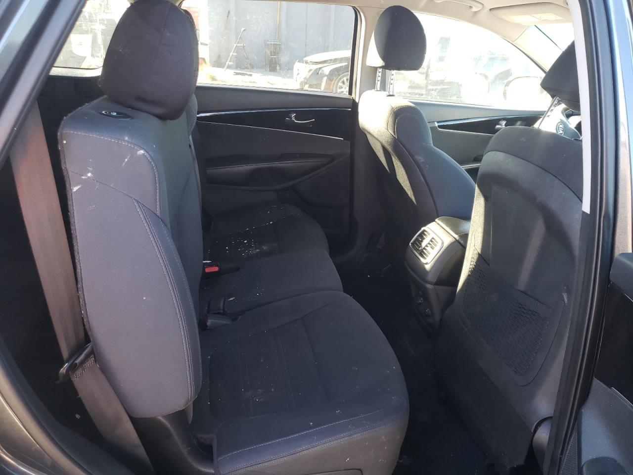 2020 Kia Sorento - Image 11