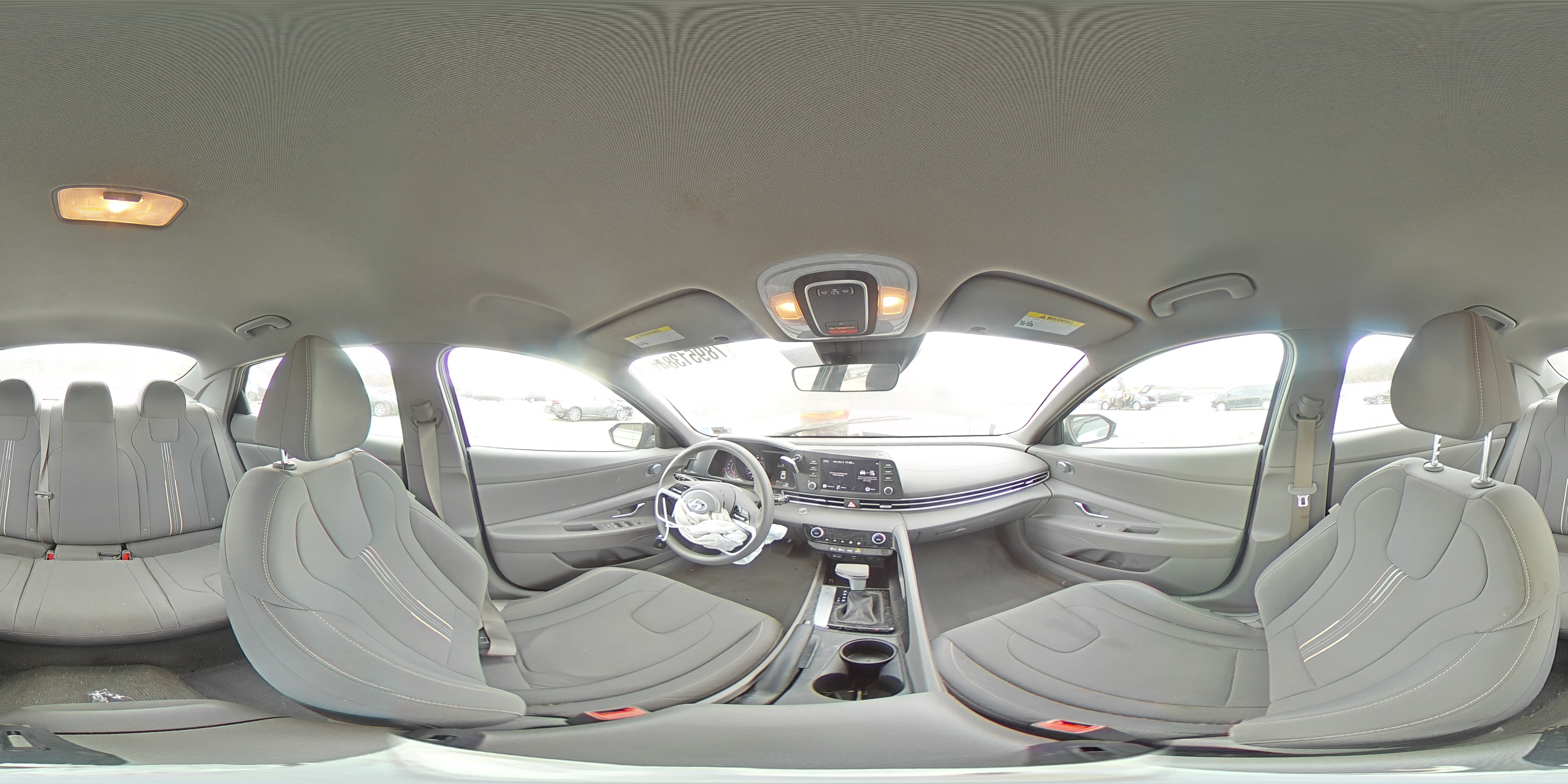 2023 Hyundai Elantra - Image 12