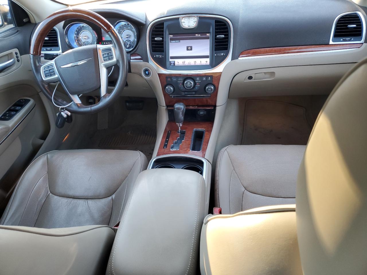 2011 Chrysler 300 - Image 8