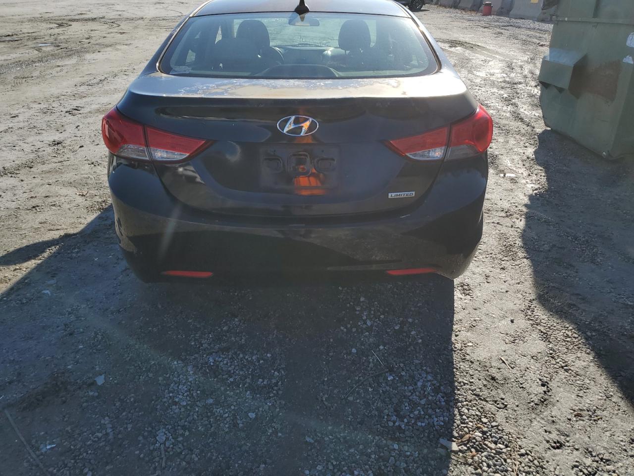 2012 Hyundai Elantra - Image 7
