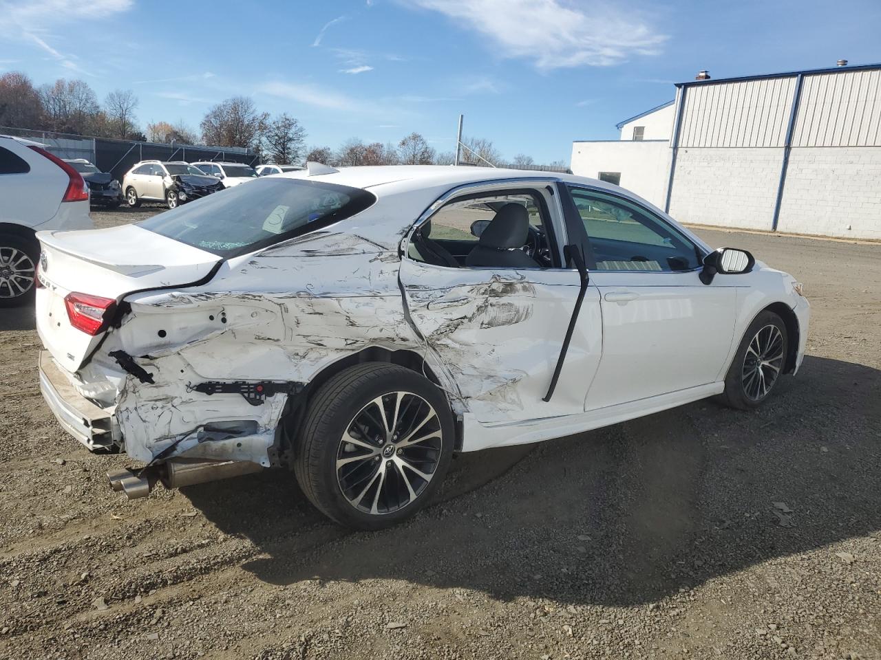 2019 Toyota Camry L VIN: 4T1B11HK4KU760604 Lot: 81040864