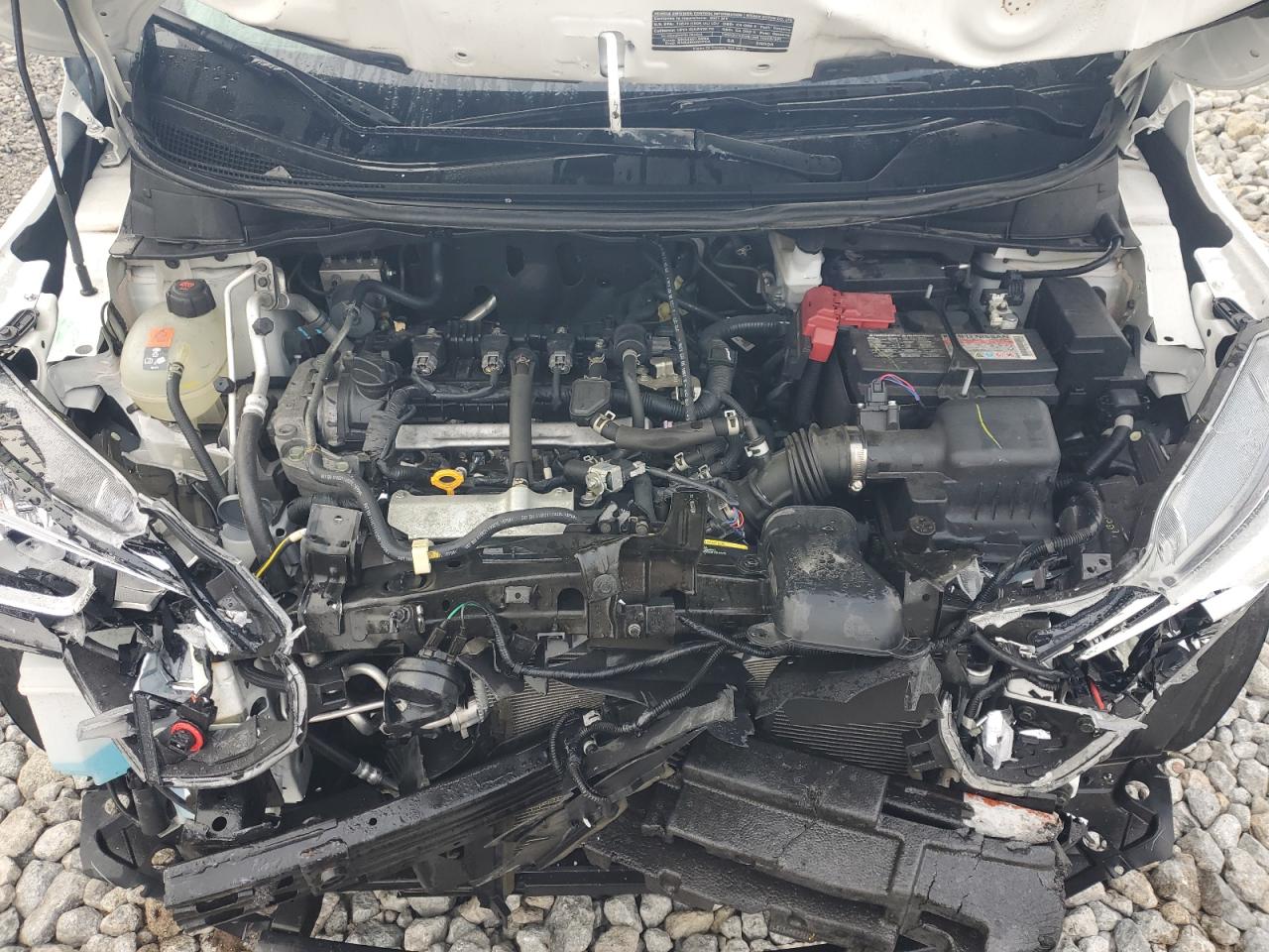 2021 Nissan Versa - Image 12