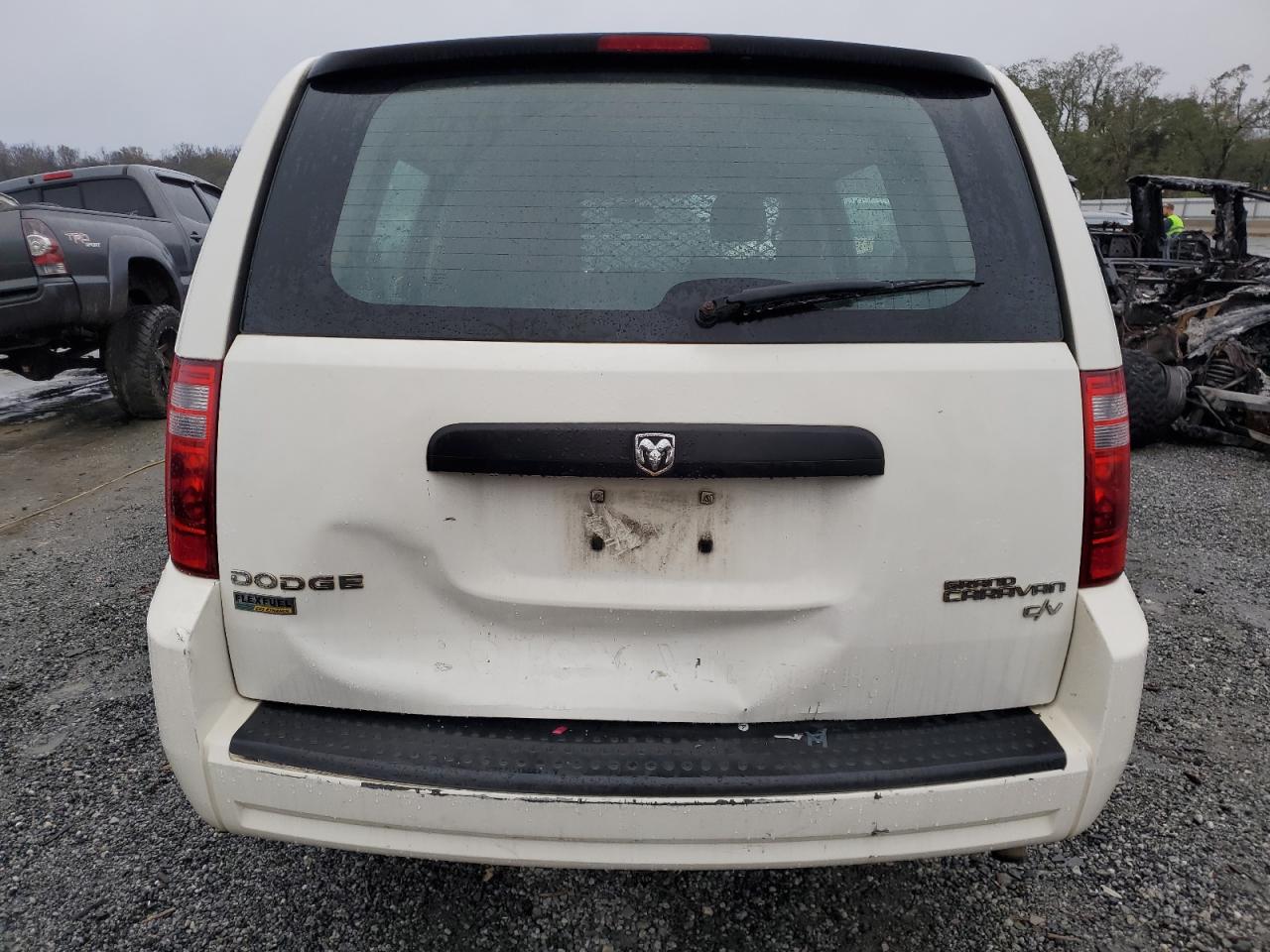 2009 Dodge Caravan - Image 6