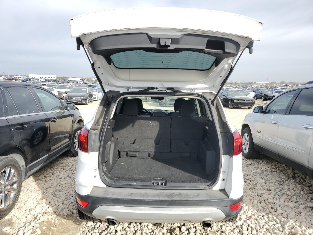2019 Ford Escape - Image 6