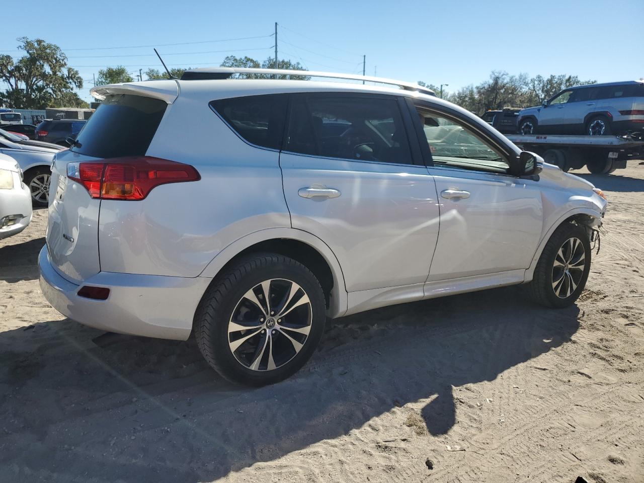 2015 Toyota RAV 4 - Image 3