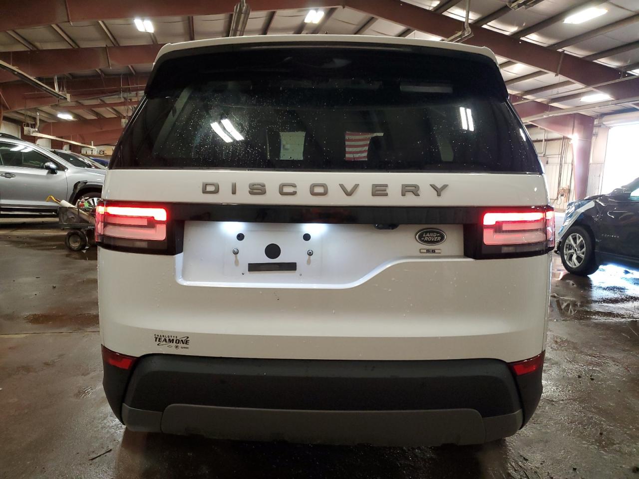 2020 Land Rover Discovery - Image 6