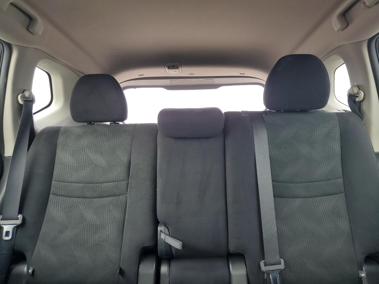 2016 Nissan Rogue - Image 10