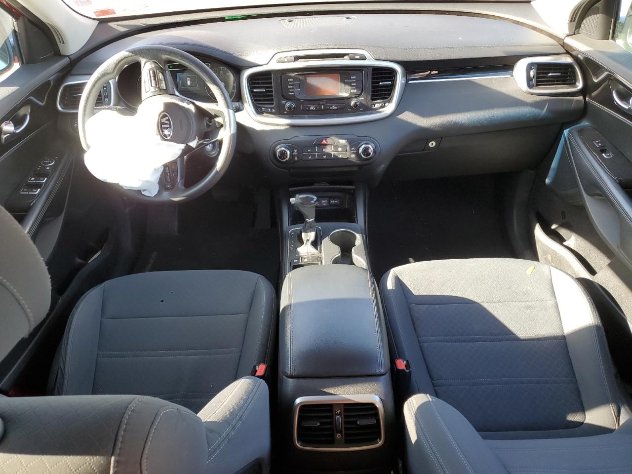 2017 Kia Sorento - Image 8