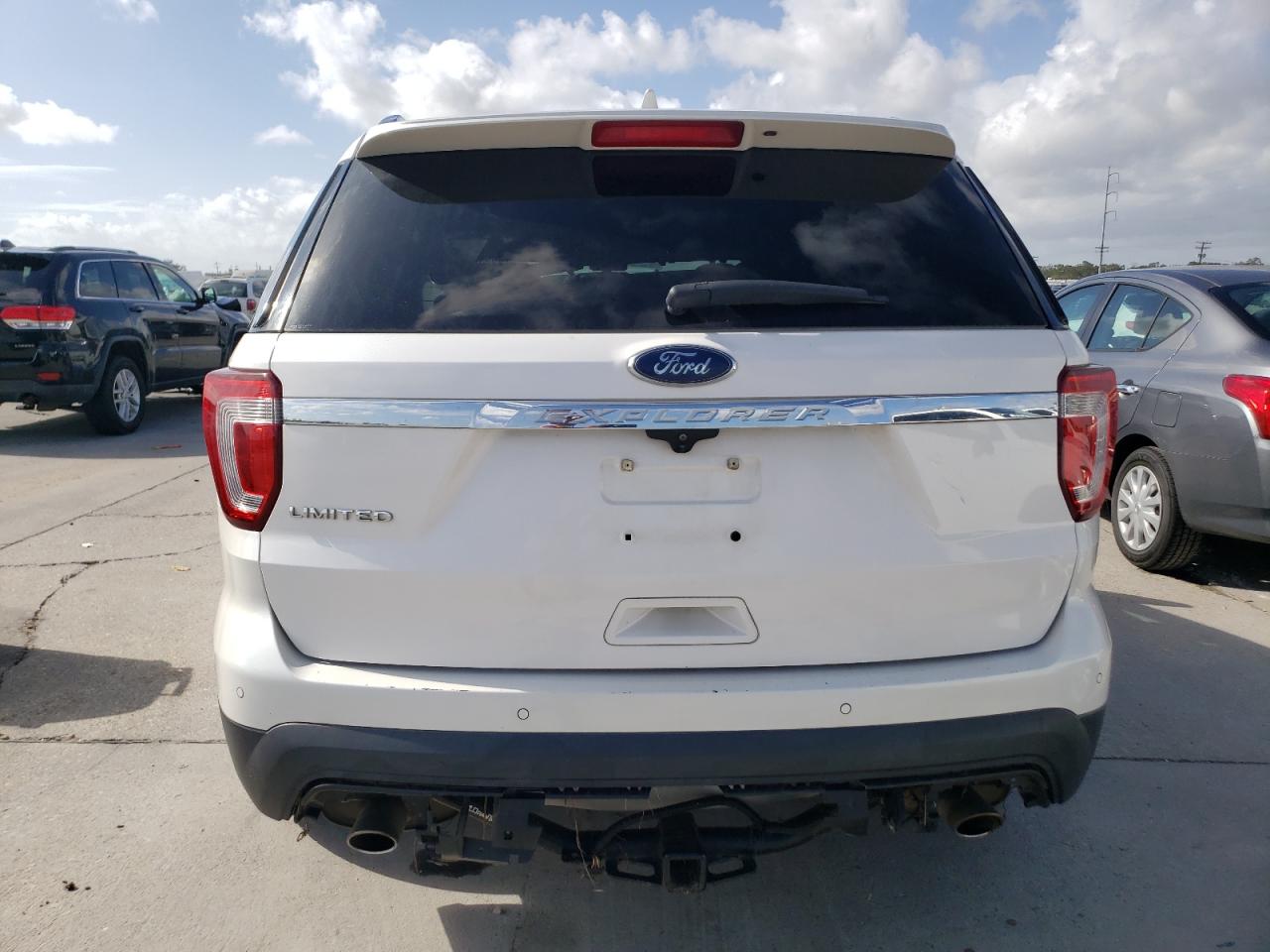 1FM5K7F88HGC70243 2017 Ford Explorer Limited