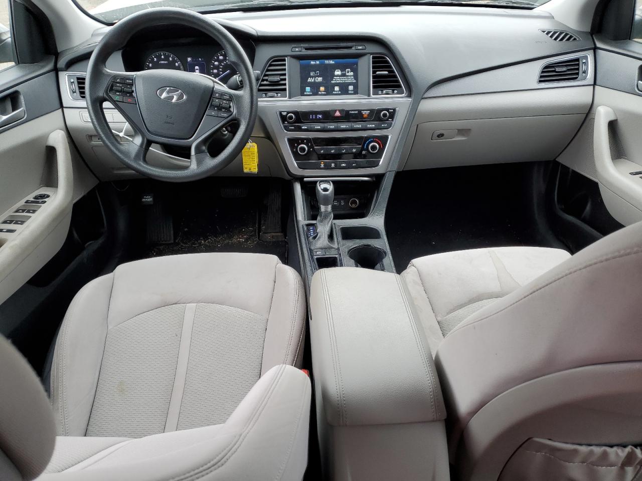 2017 Hyundai Sonata - Image 8