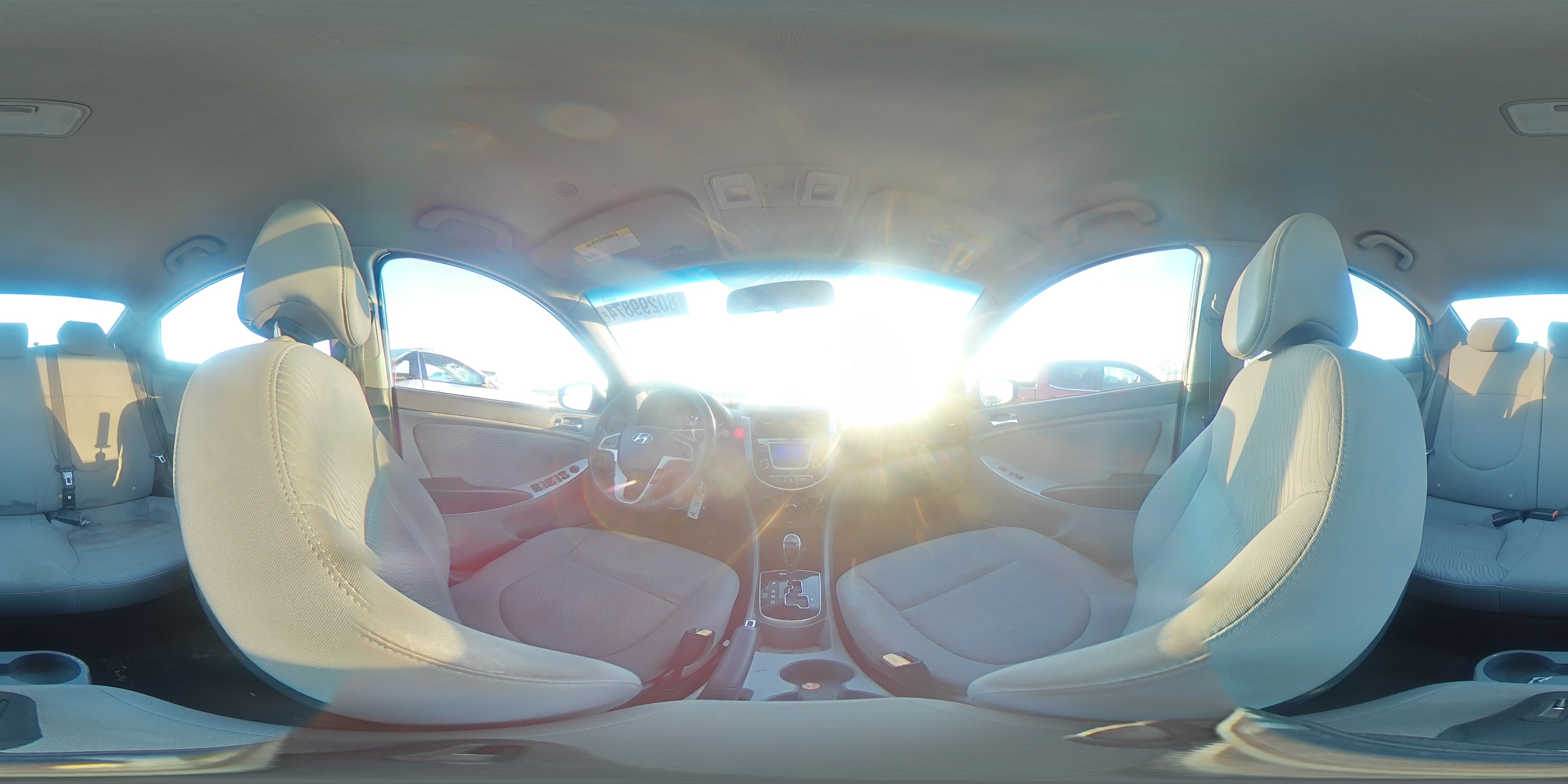 2014 Hyundai Accent - Image 13