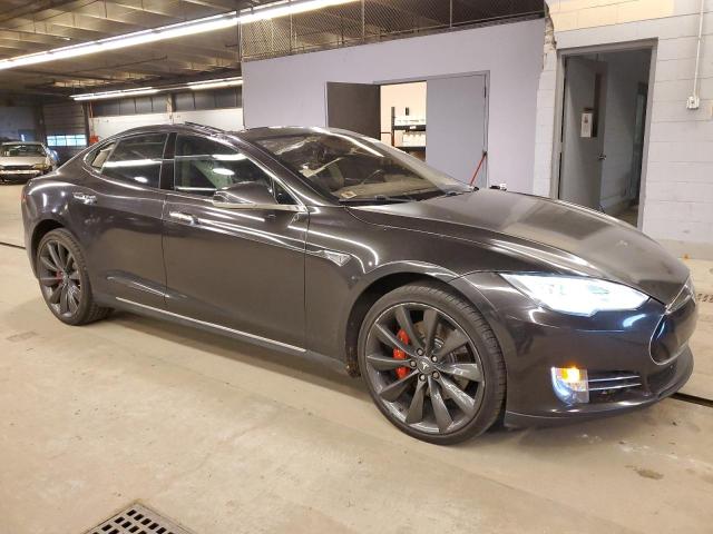  TESLA MODEL S 2014 Черный