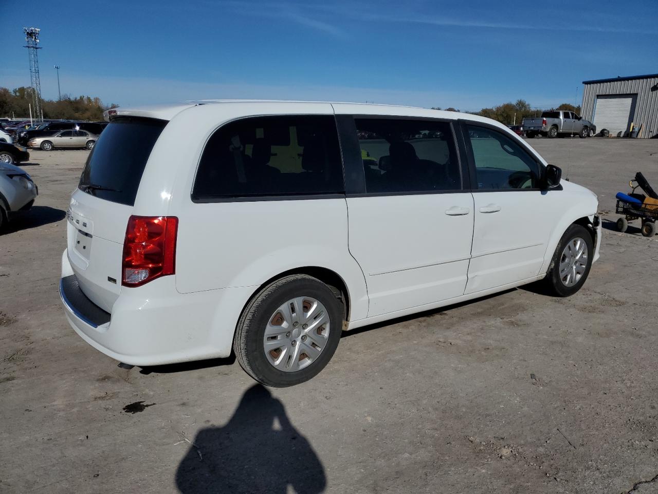 VIN 2C4RDGBG9GR115159 2016 DODGE CARAVAN no.3