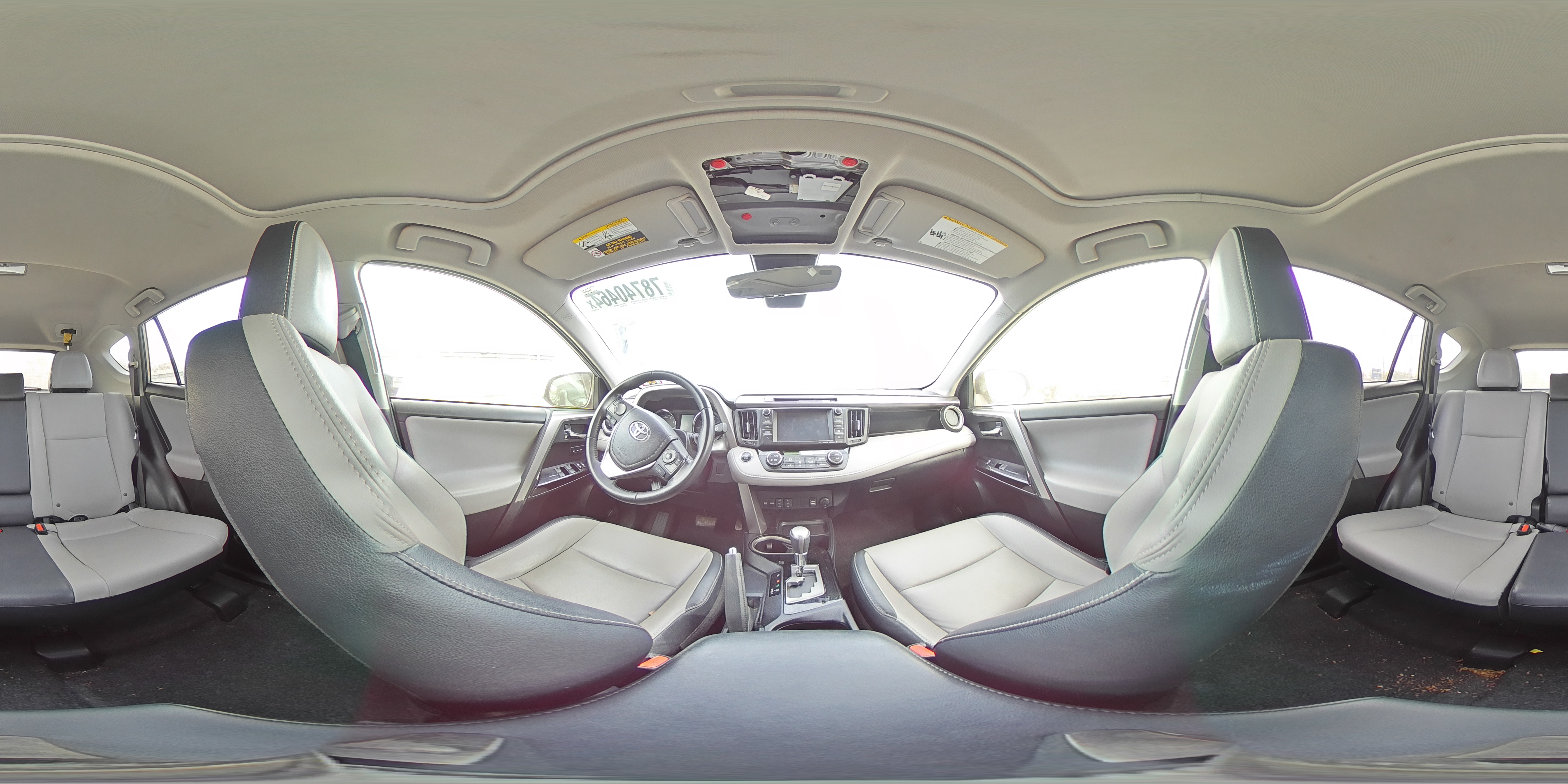 2018 Toyota RAV 4 - Image 13