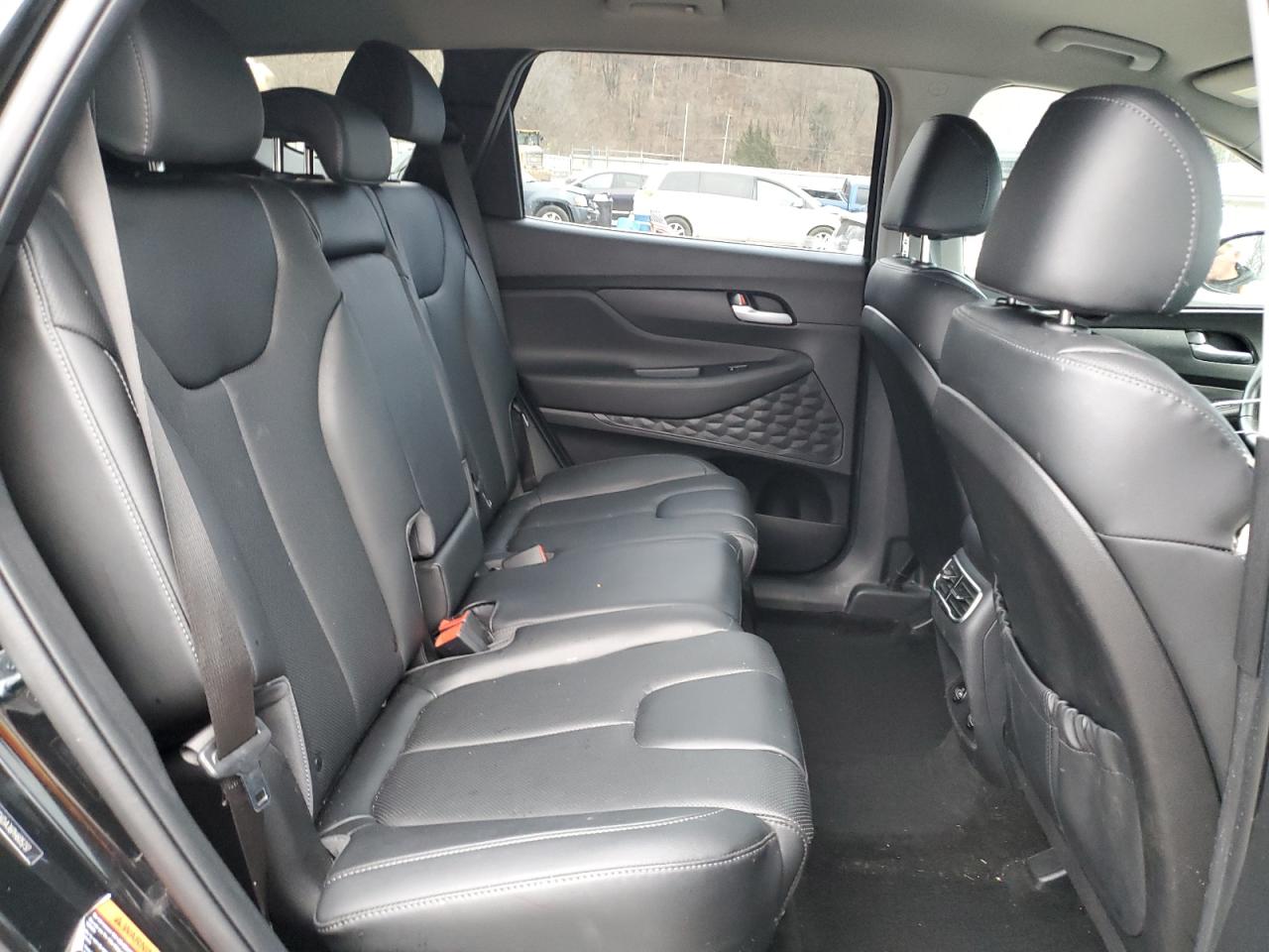 2023 Hyundai Santa Fe - Image 11