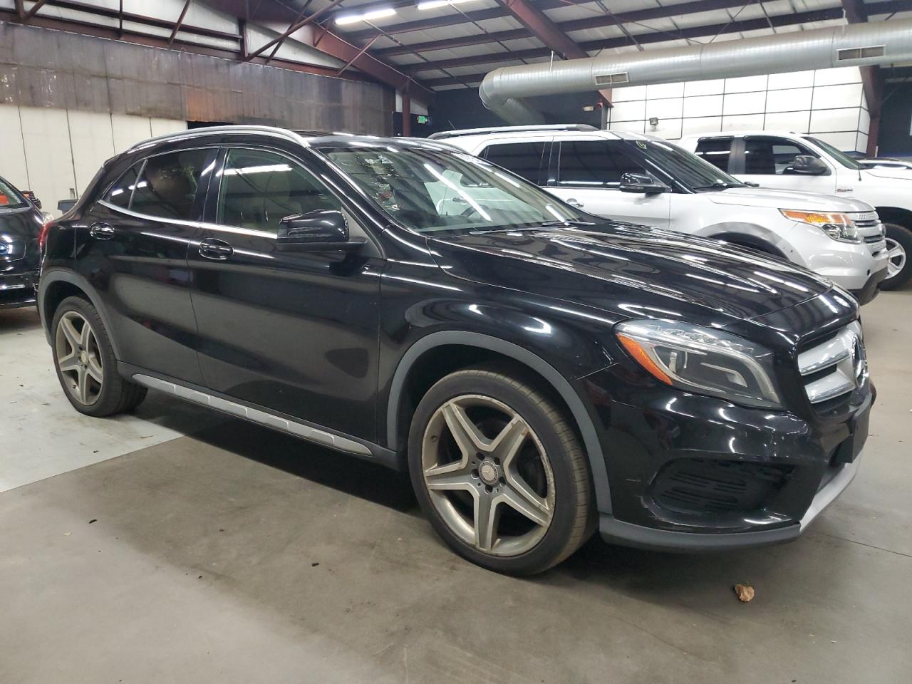 VIN WDCTG4GBXFJ068116 2015 MERCEDES-BENZ GLA-CLASS no.4