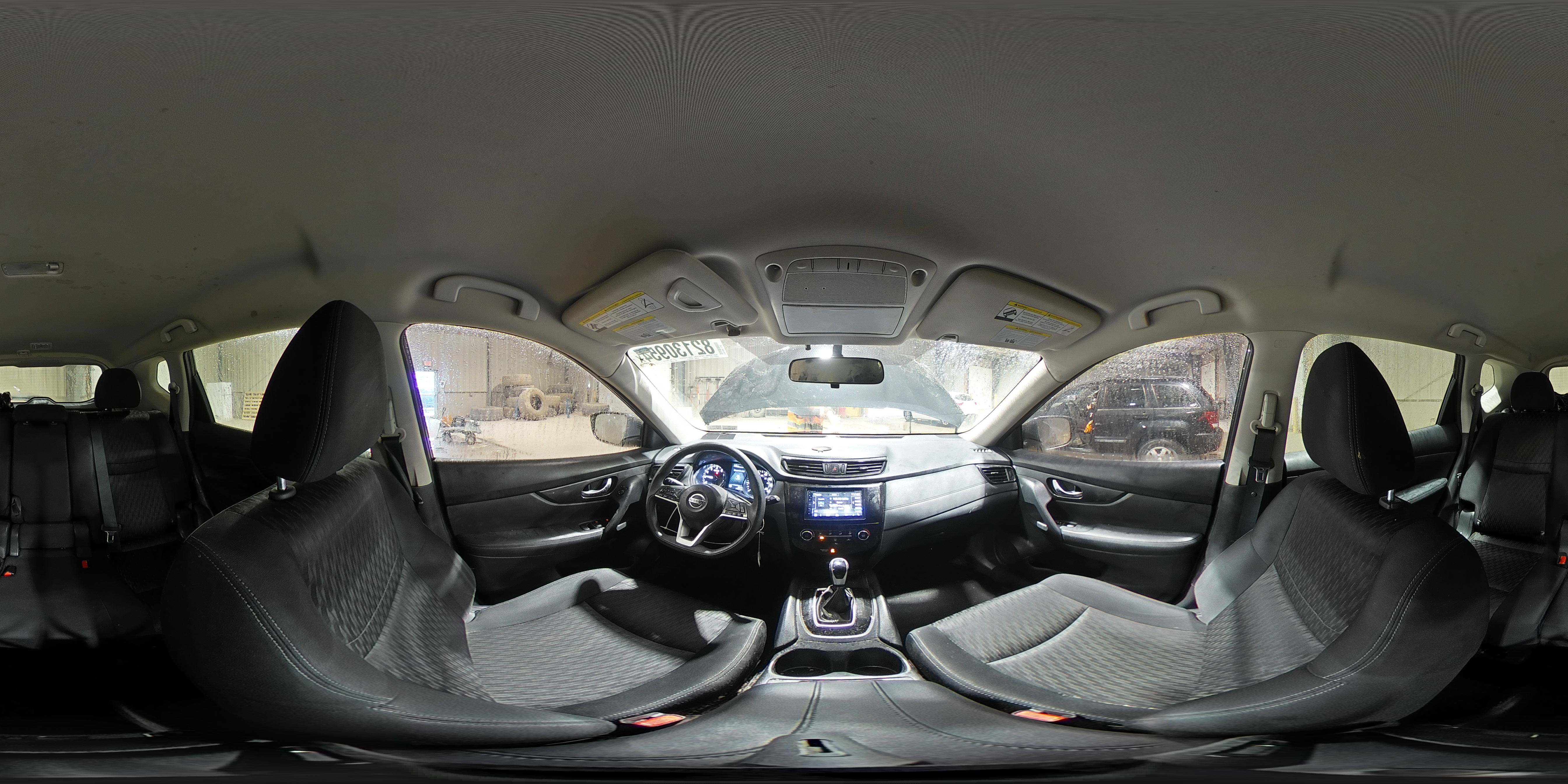 2017 Nissan Rogue - Image 14
