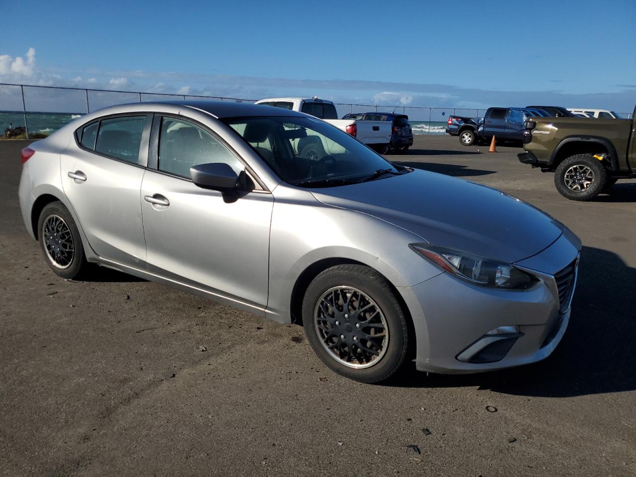 2015 Mazda 3 - Image 4