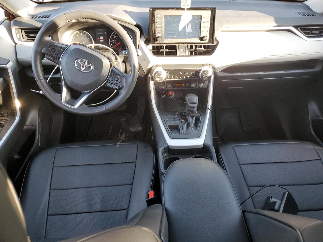 2021 Toyota RAV 4 - Image 8