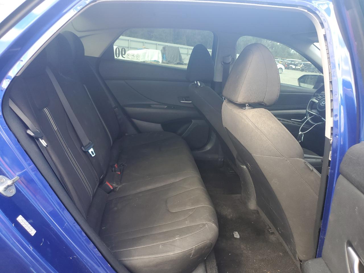2023 Hyundai Elantra - Image 10