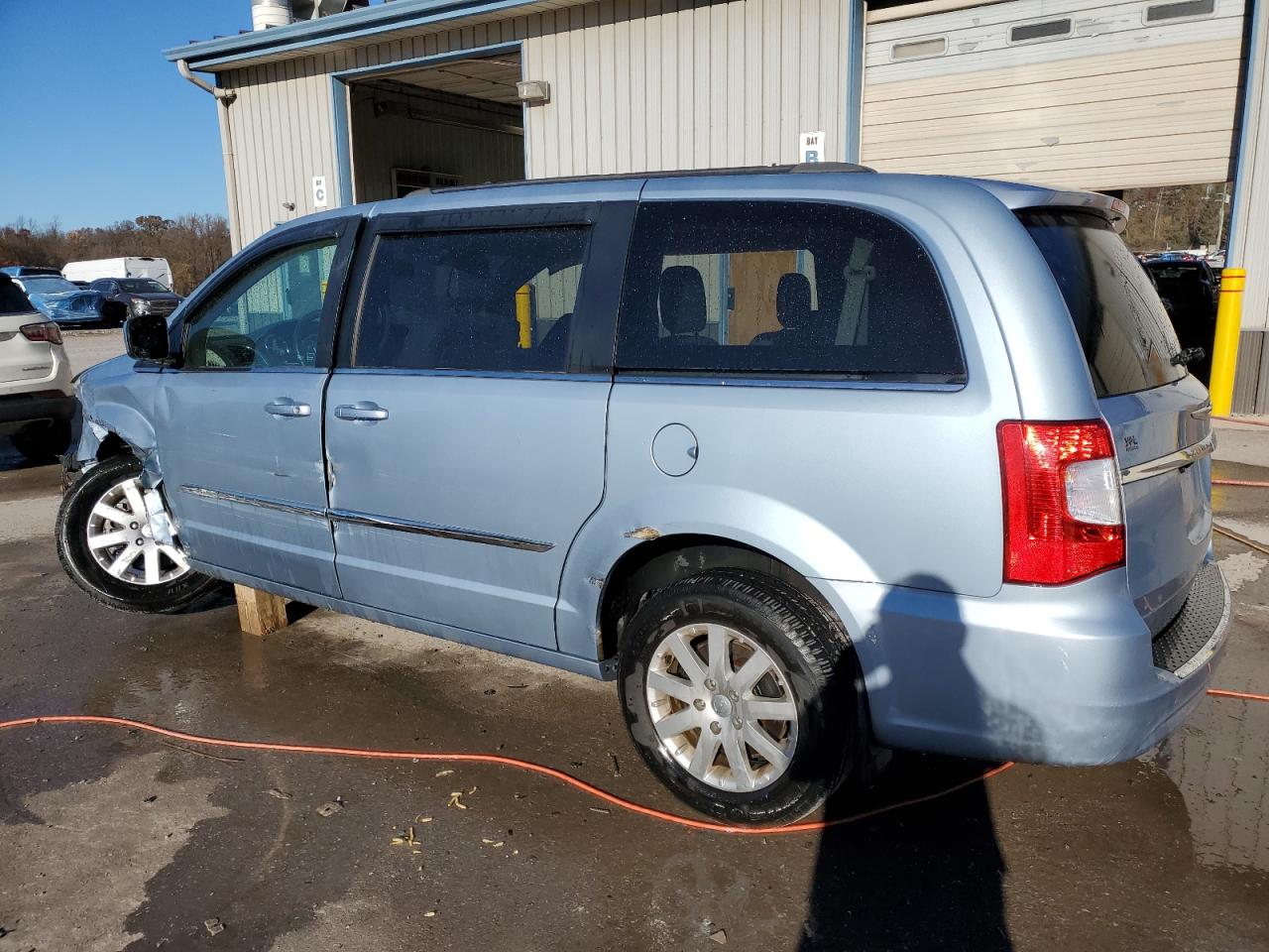 2013 Chrysler Town & Country - Image 2