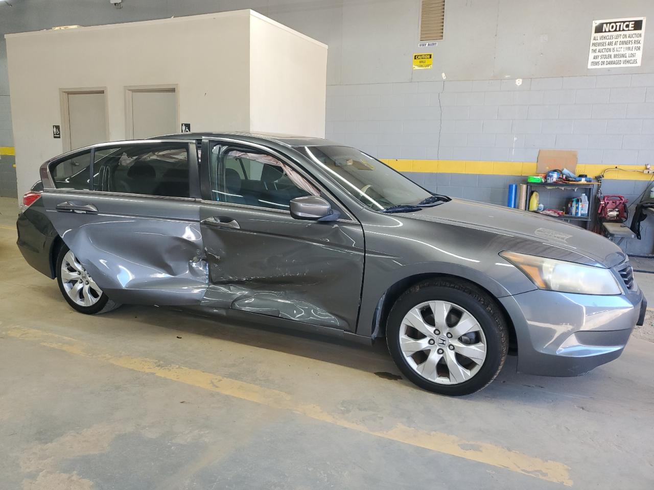 2010 Honda Accord - Image 4