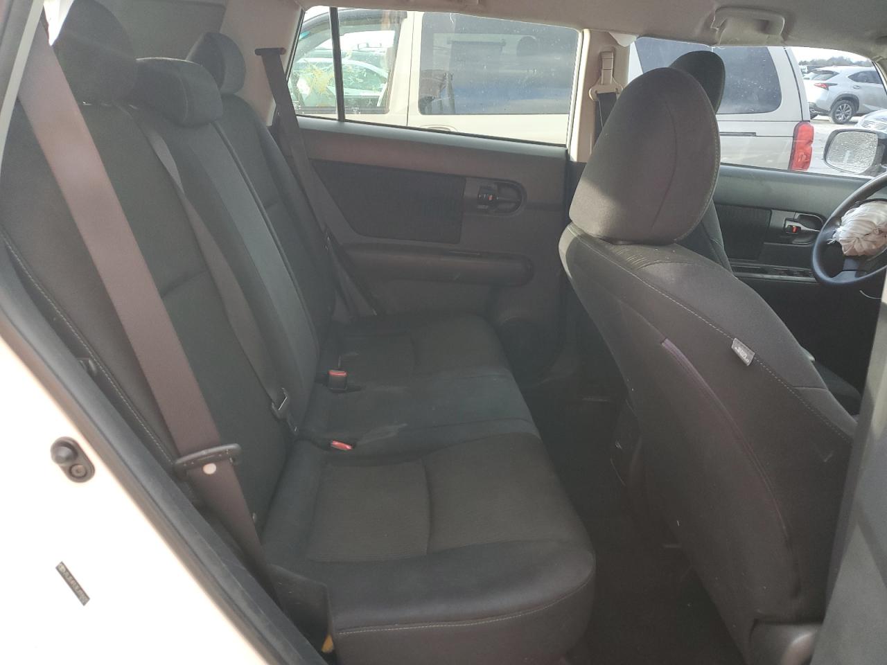 2014 Scion xB - Image 11