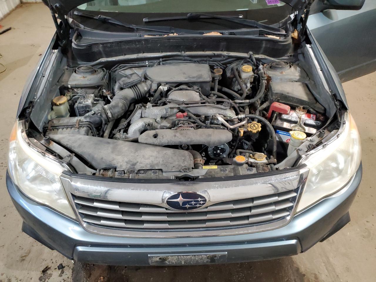 2010 Subaru Forester - Image 13
