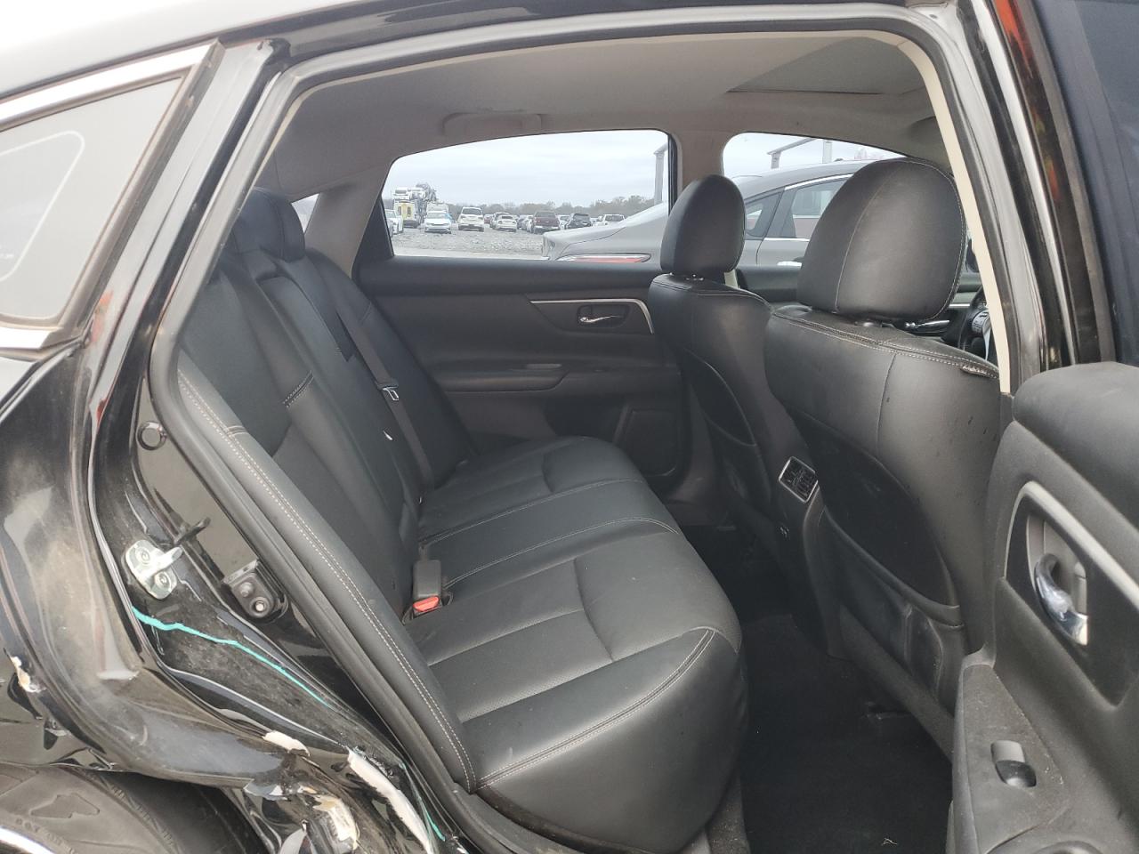 2017 Nissan Altima - Image 10