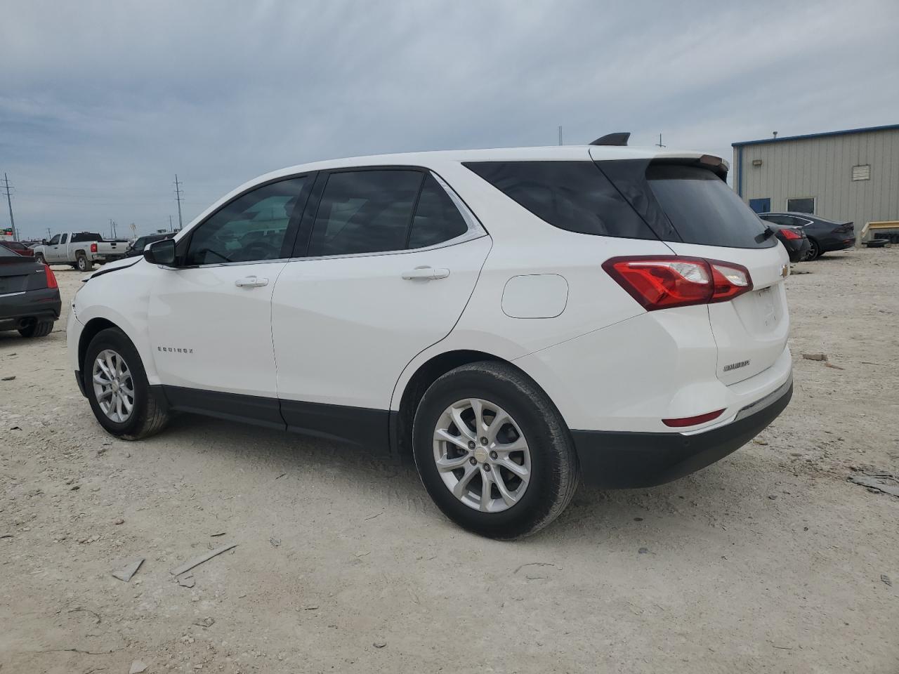 2020 Chevrolet Equinox - Image 2