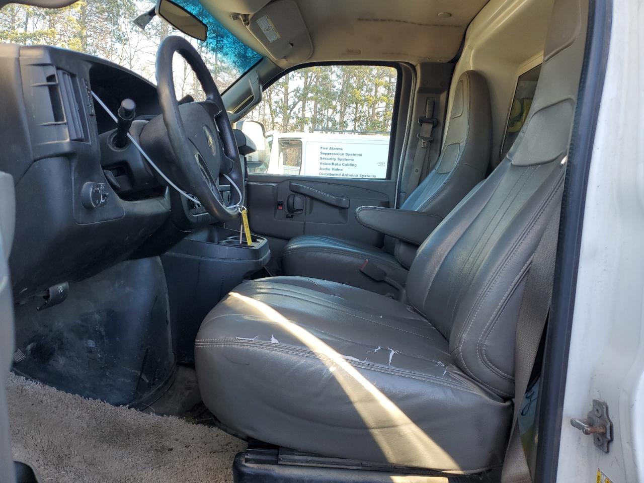 2016 Chevrolet Express - Image 7