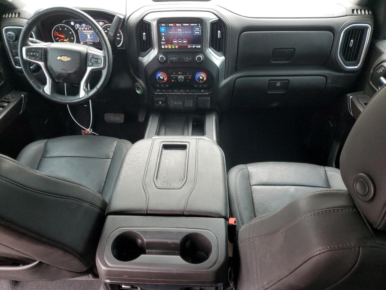 2022 Chevrolet Silverado - Image 8