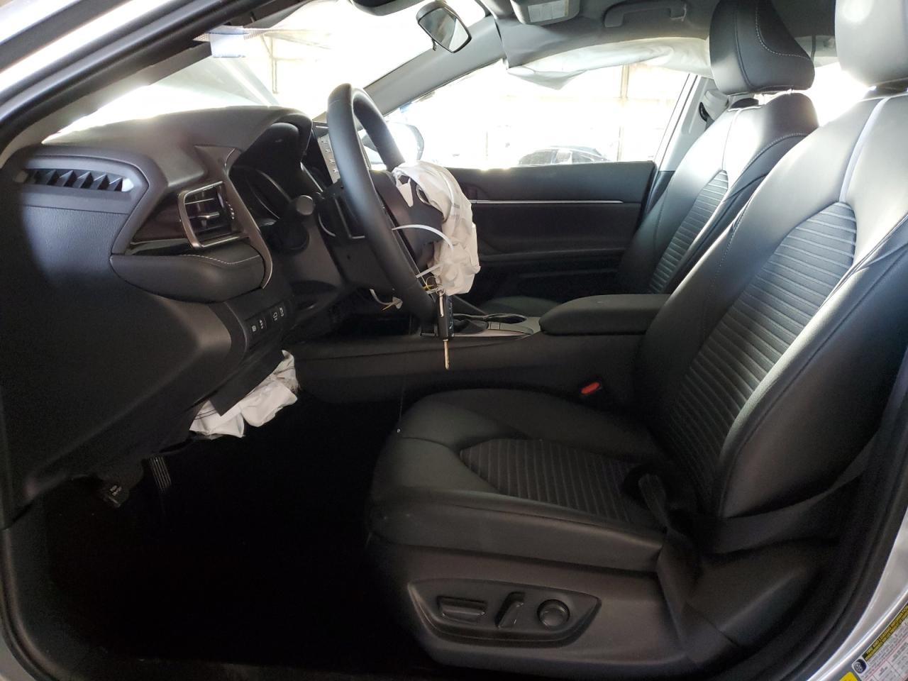 2023 Toyota Camry - Image 7