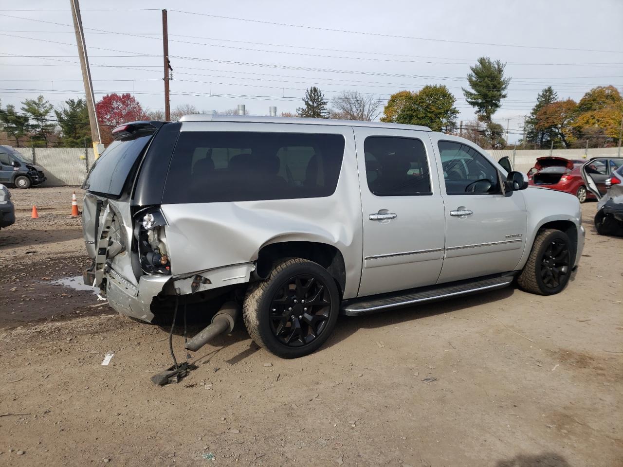 2011 GMC Yukon Xl Denali VIN: 1GKS2MEF6BR368922 Lot: 80426194