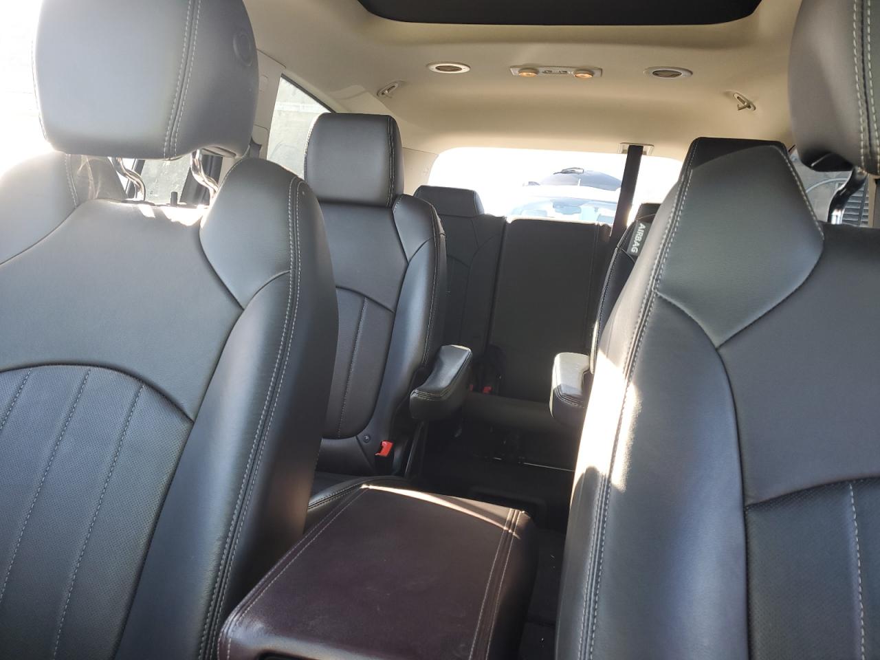 2017 Buick Enclave - Image 10
