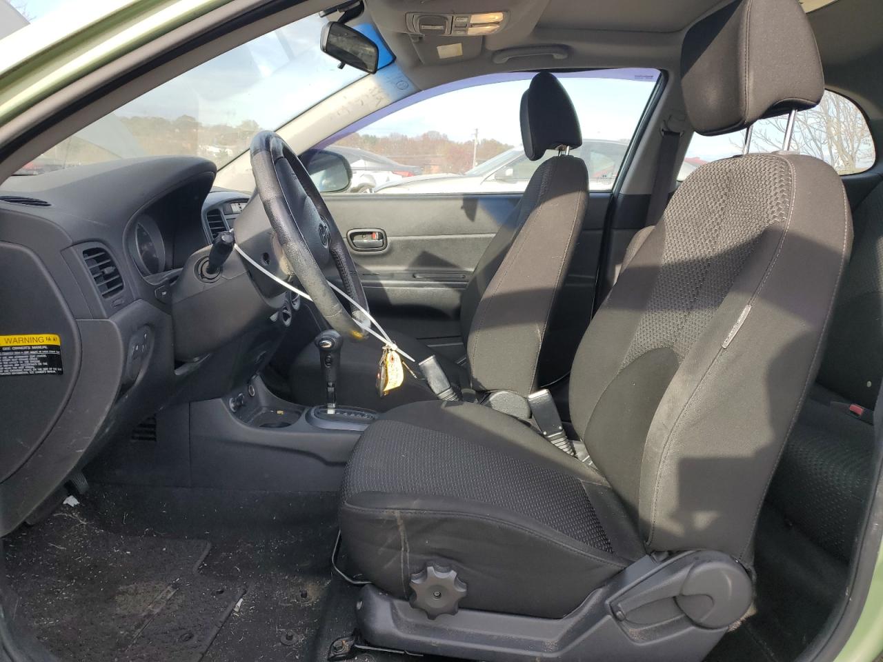 2010 Hyundai Accent - Image 7