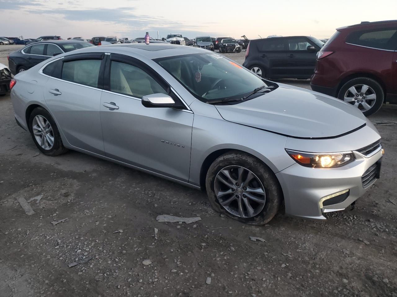 2018 Chevrolet Malibu - Image 4
