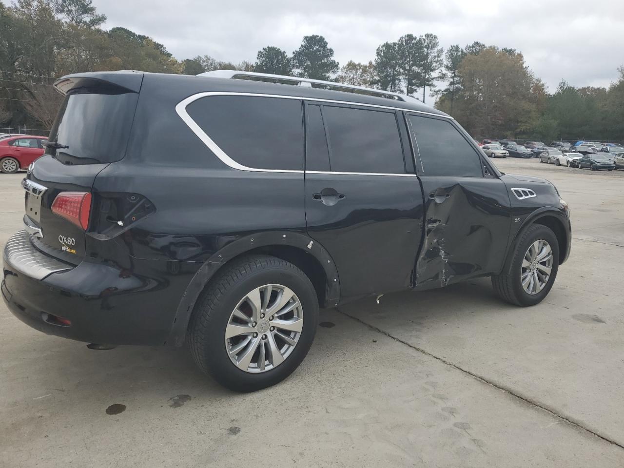 2017 Infiniti QX80 - Image 3