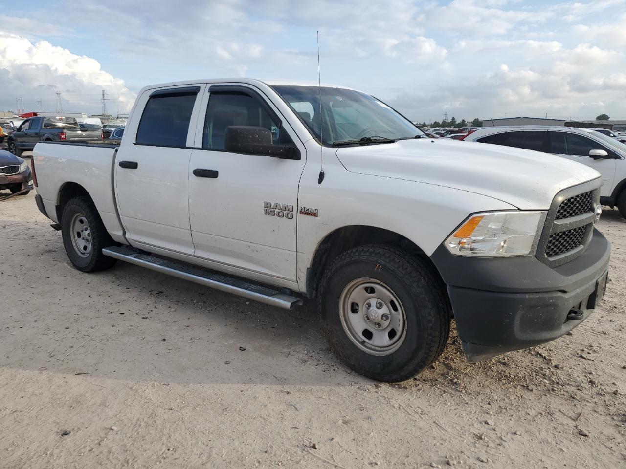 2017 RAM 1500 - Image 4