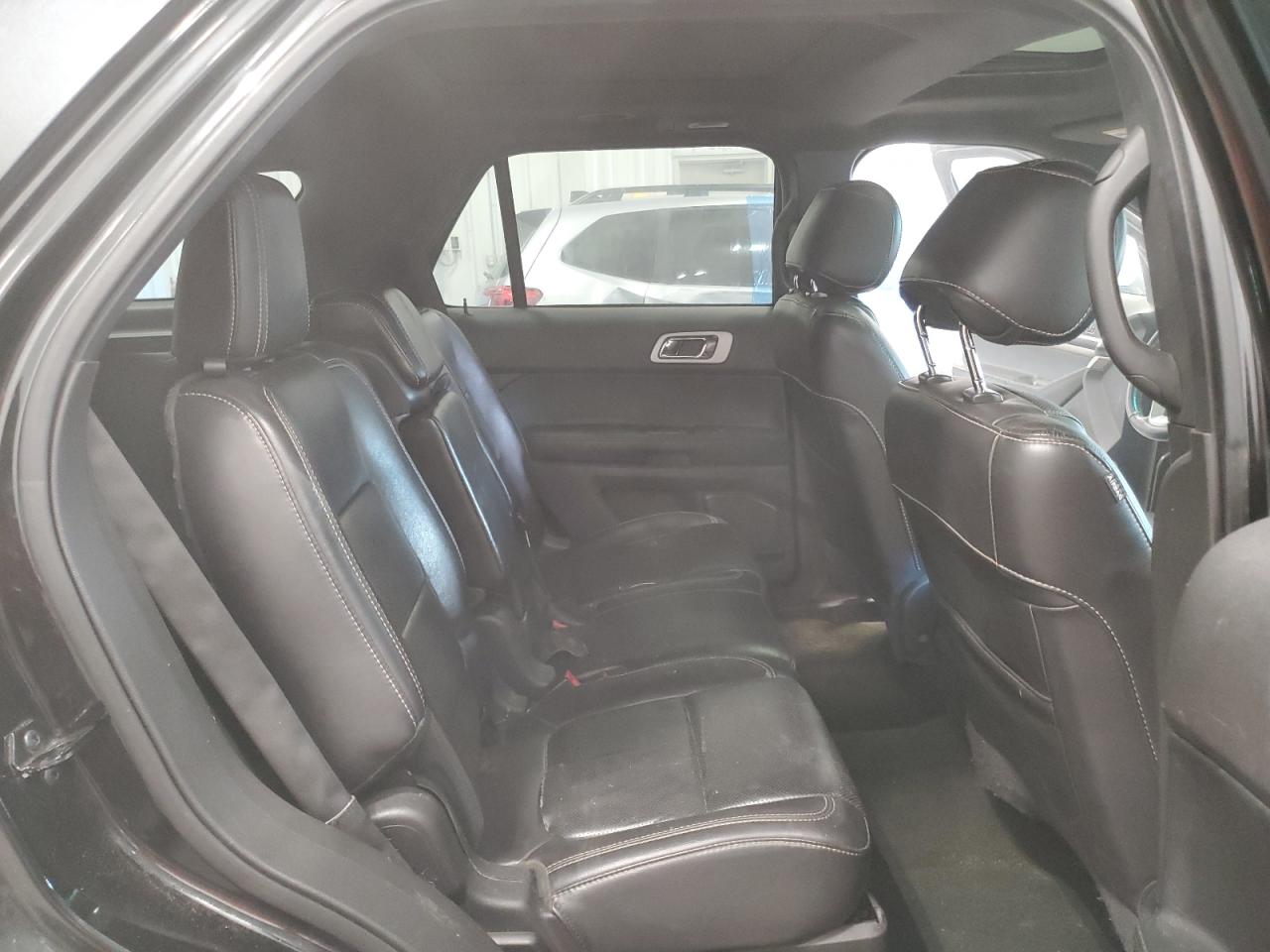 2013 Ford Explorer - Image 11