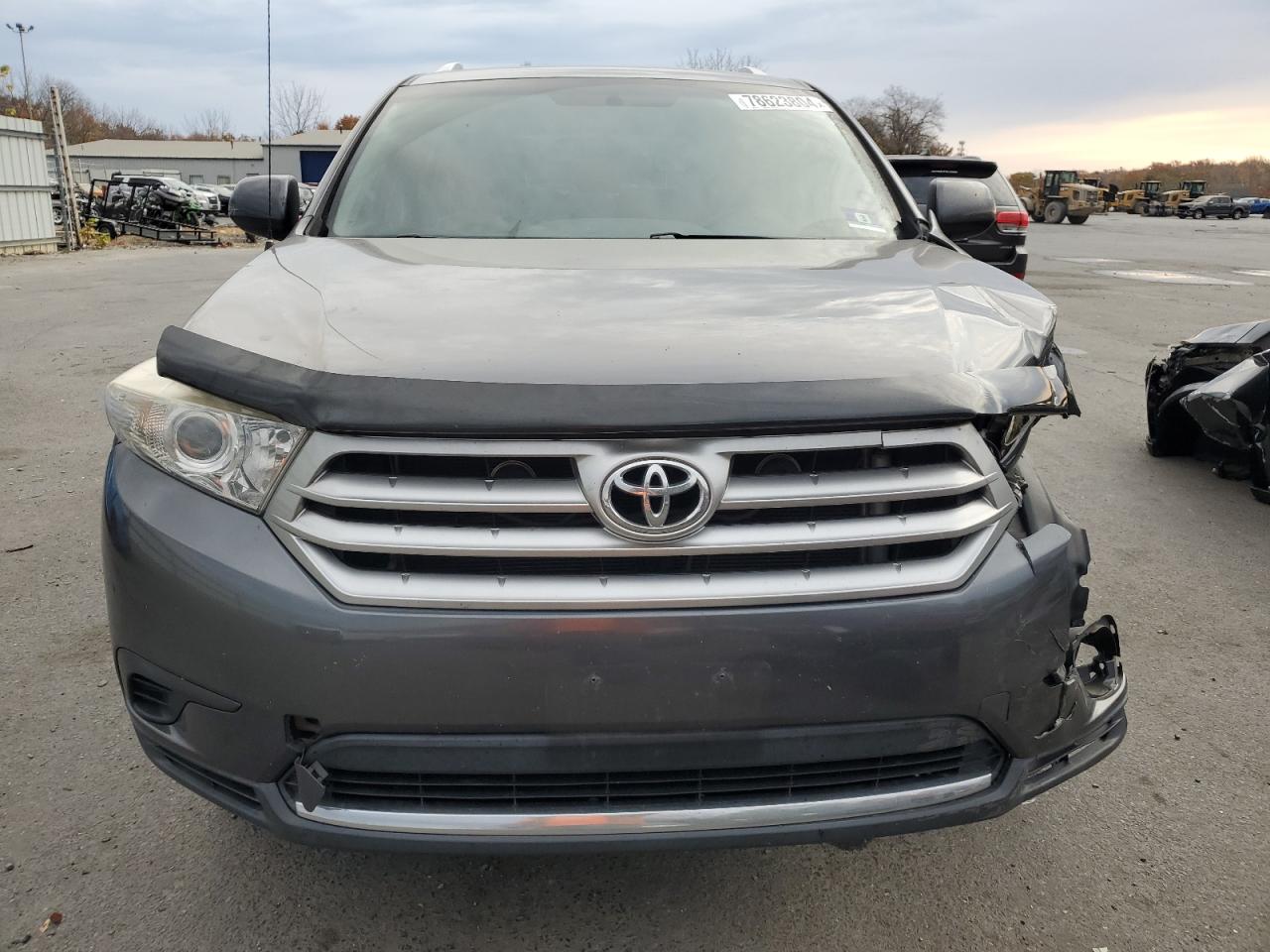 2011 Toyota Highlander - Image 5