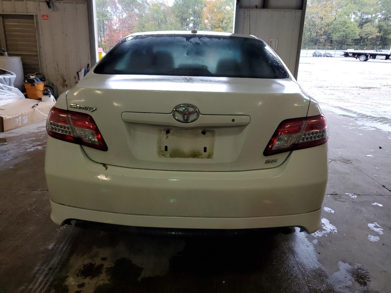 2010 Toyota Camry - Image 6
