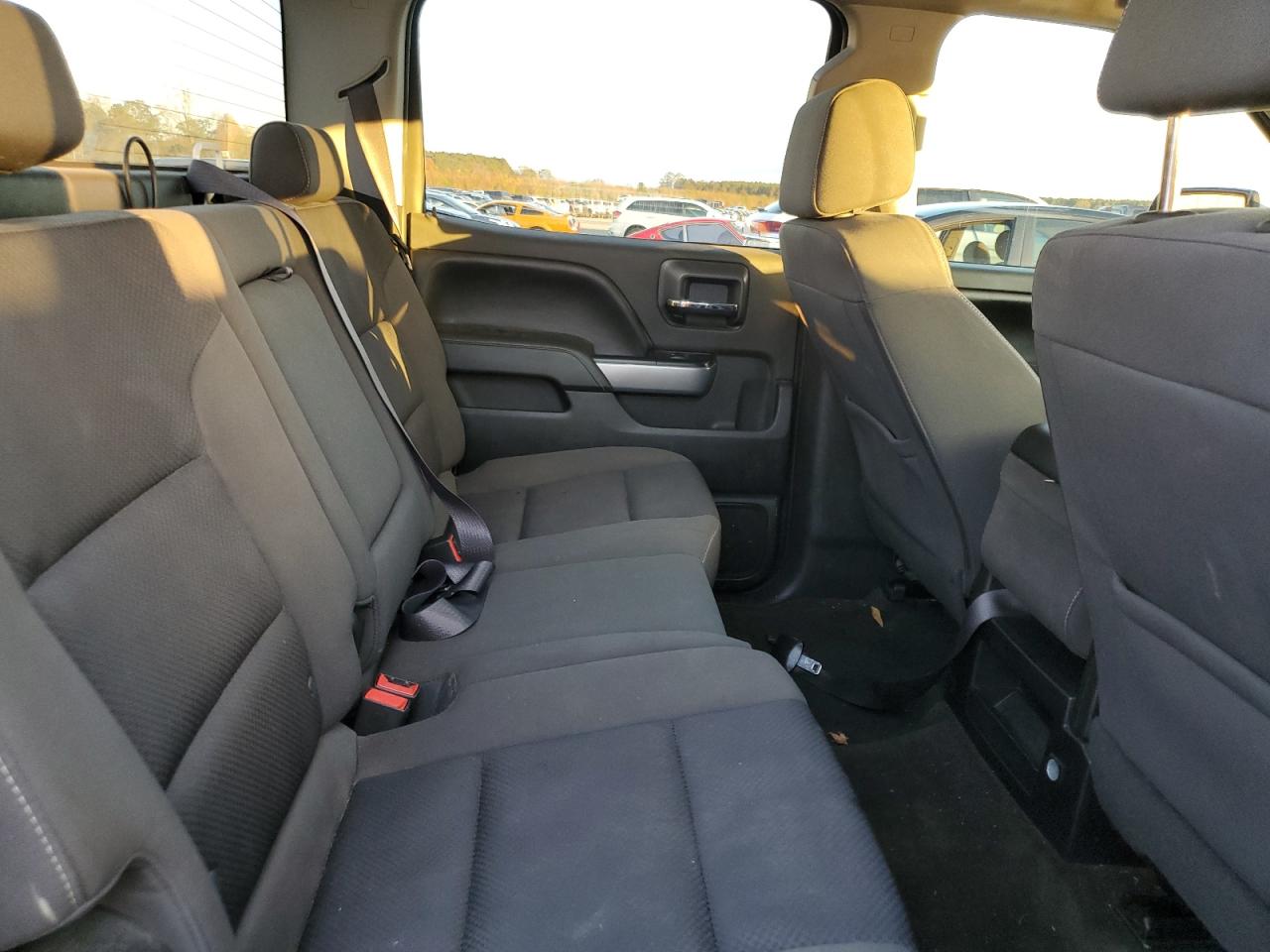 2016 Chevrolet Silverado - Image 10