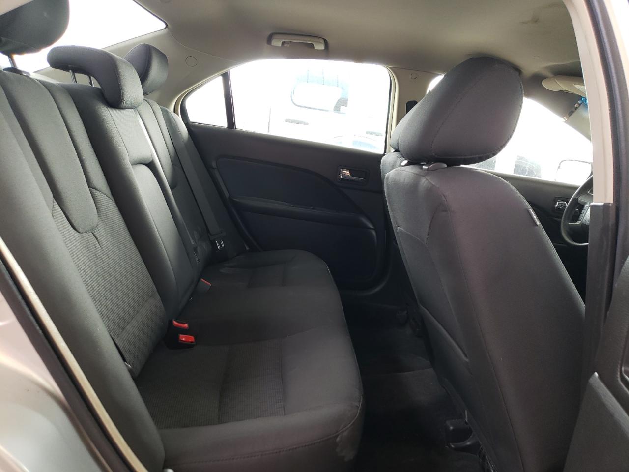 2011 Ford Fusion - Image 10