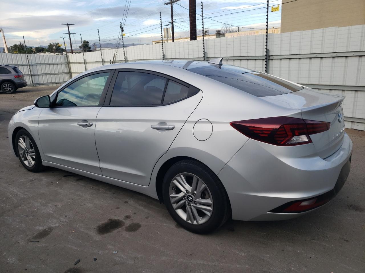 2020 Hyundai Elantra - Image 2