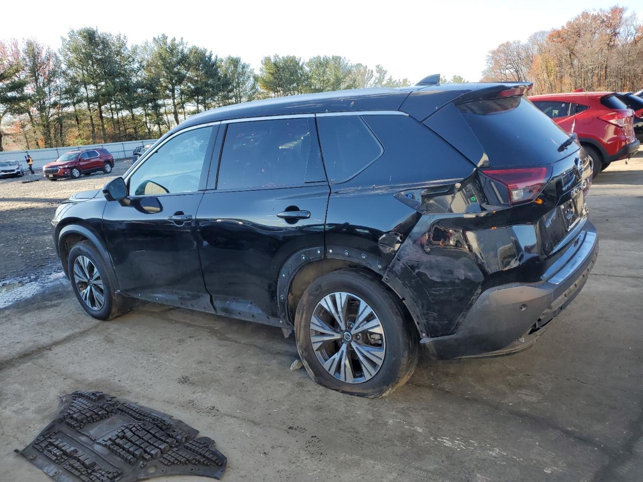 2021 Nissan Rogue - Image 2