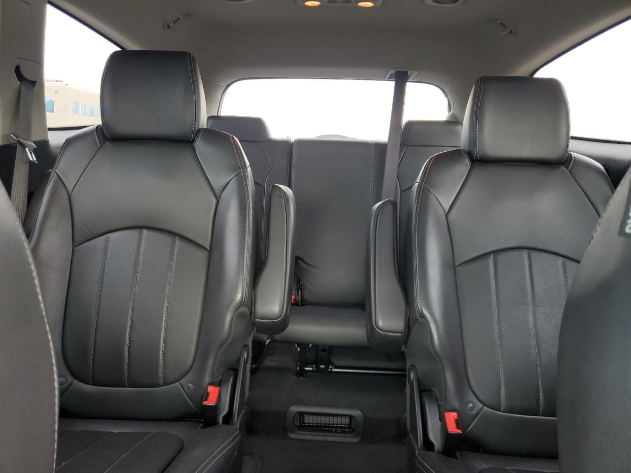 2017 Buick Enclave - Image 10