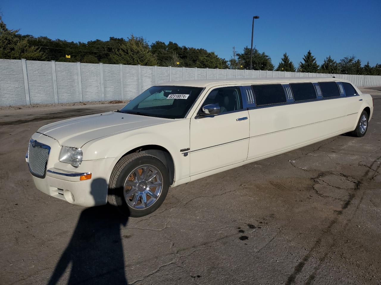 2005 Chrysler 300C for Sale in Apopka, FL - Water/Flood